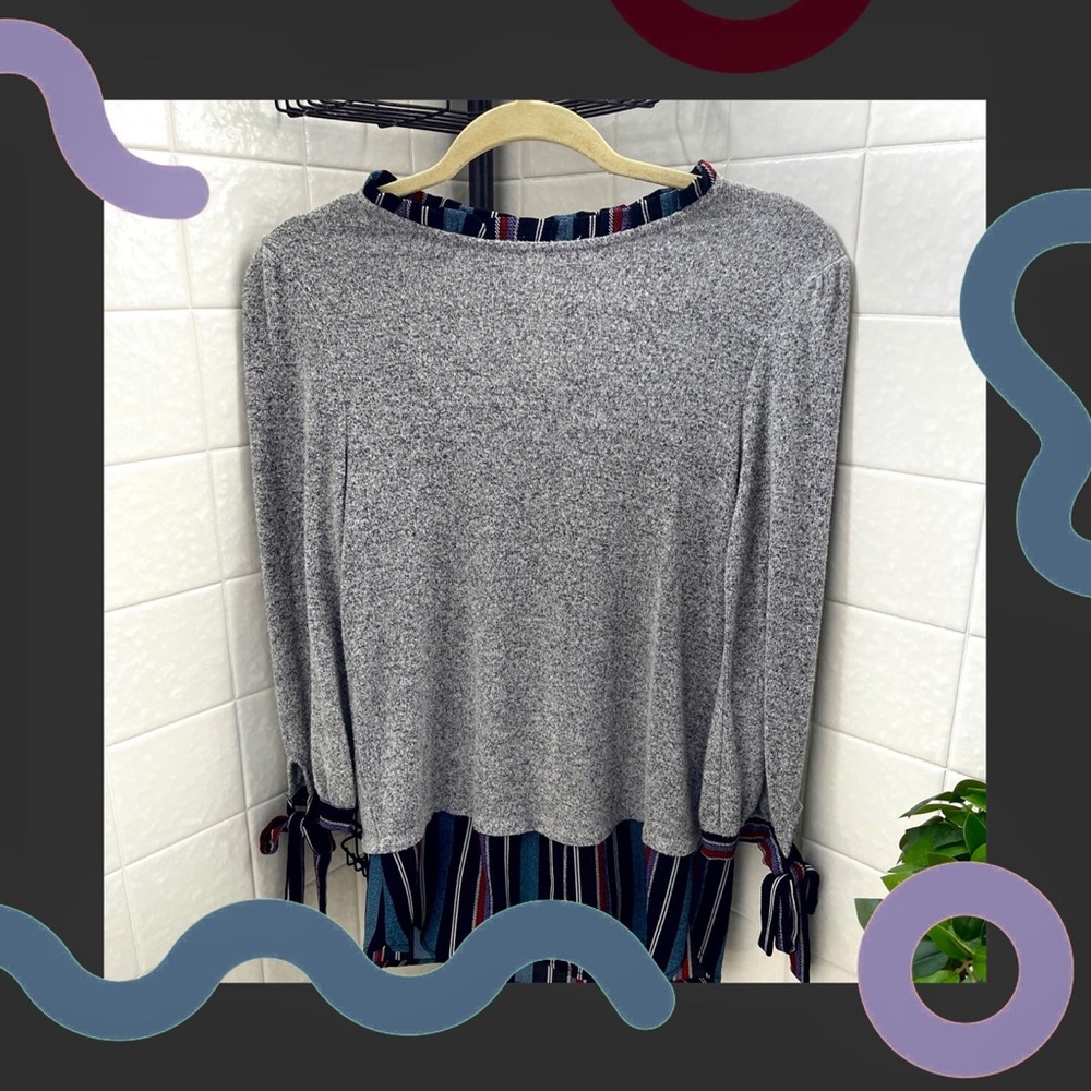 **SALE** GRAY MULTI-COLORED Blouse (S)
